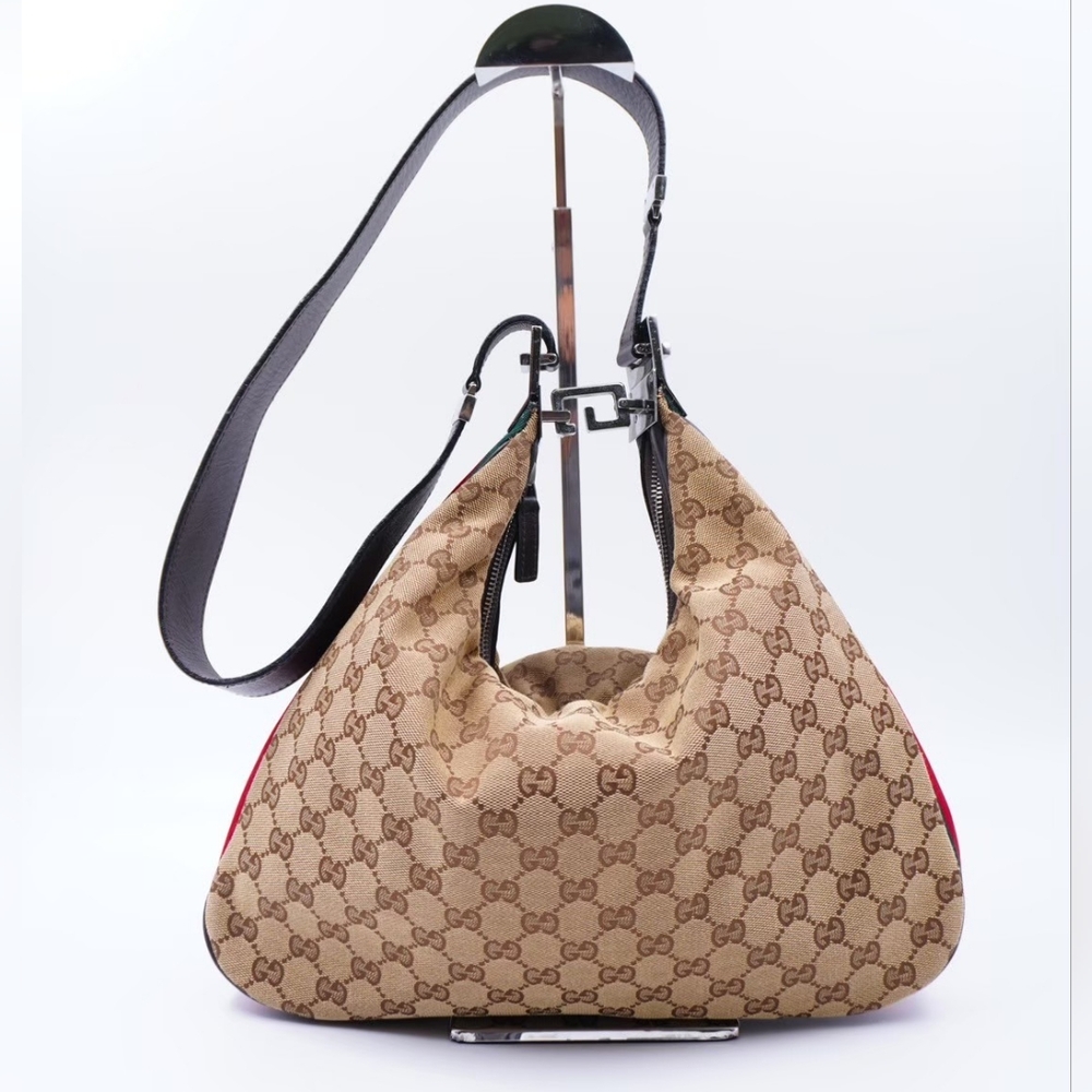 AK37❤️ Gucci  GG Canvas Attache Hobo